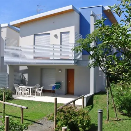 Lovely First-floor Flat Near The Shores-bibione 비비오네