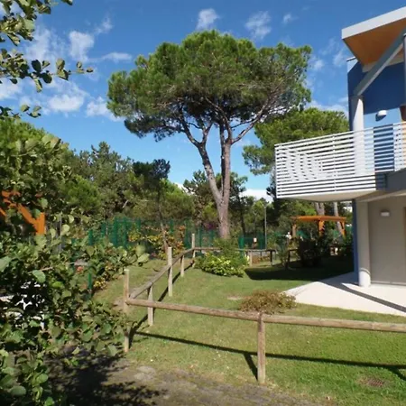 Lovely First-floor Flat Near The Shores-bibione 아파트 비비오네